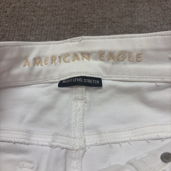 American Eagle White Distressed Denim Shorts Cutoff High Rise Size 8 0629 - Picture 3 of 6